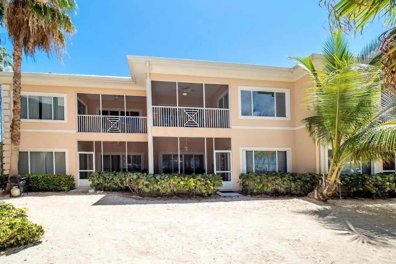 Дом отдыха 7 Up Condo At Kaibo Kai Driftwood Village Каймановы острова